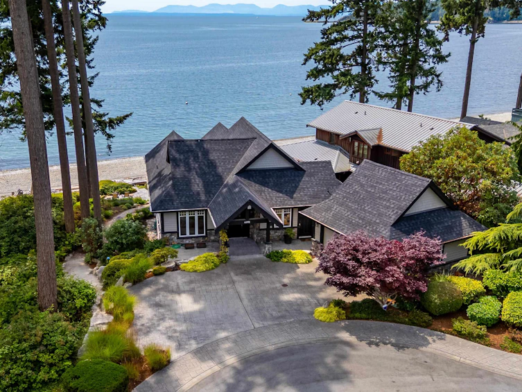 6001 Silverstone Lane, Sechelt, BC, V7Z 0T8 - 2