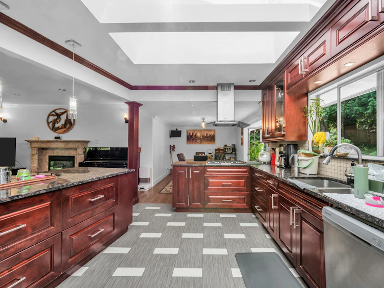 341 Rabbit Lane, West Vancouver, BC, V7S 1J1 - 5