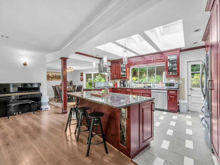 341 Rabbit Lane, West Vancouver, BC, V7S 1J1 - 11