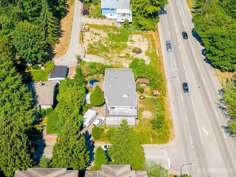 39 Eighth Avenue, New Westminster, BC, V3L 4J4 - 2