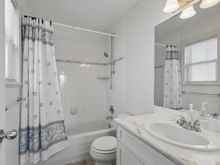 1160 W 57th Avenue, Vancouver, BC, V6P 1S5 - 24