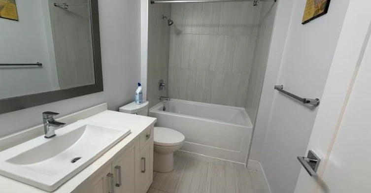 Basement-16487 103 Avenue, Surrey, BC, V4N 1Y8 - 11