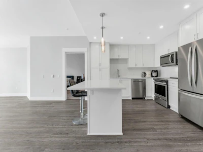 4415-2180 Kelly Avenue - 3