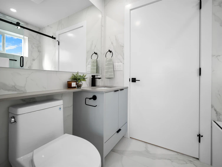 2-3576 E Pender Street, Vancouver, BC, V5K 2E3 - 17