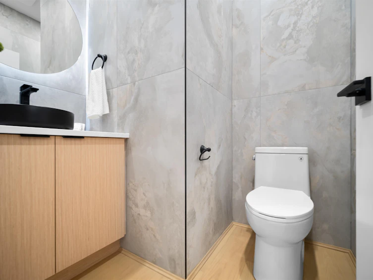 2-3576 E Pender Street, Vancouver, BC, V5K 2E3 - 15