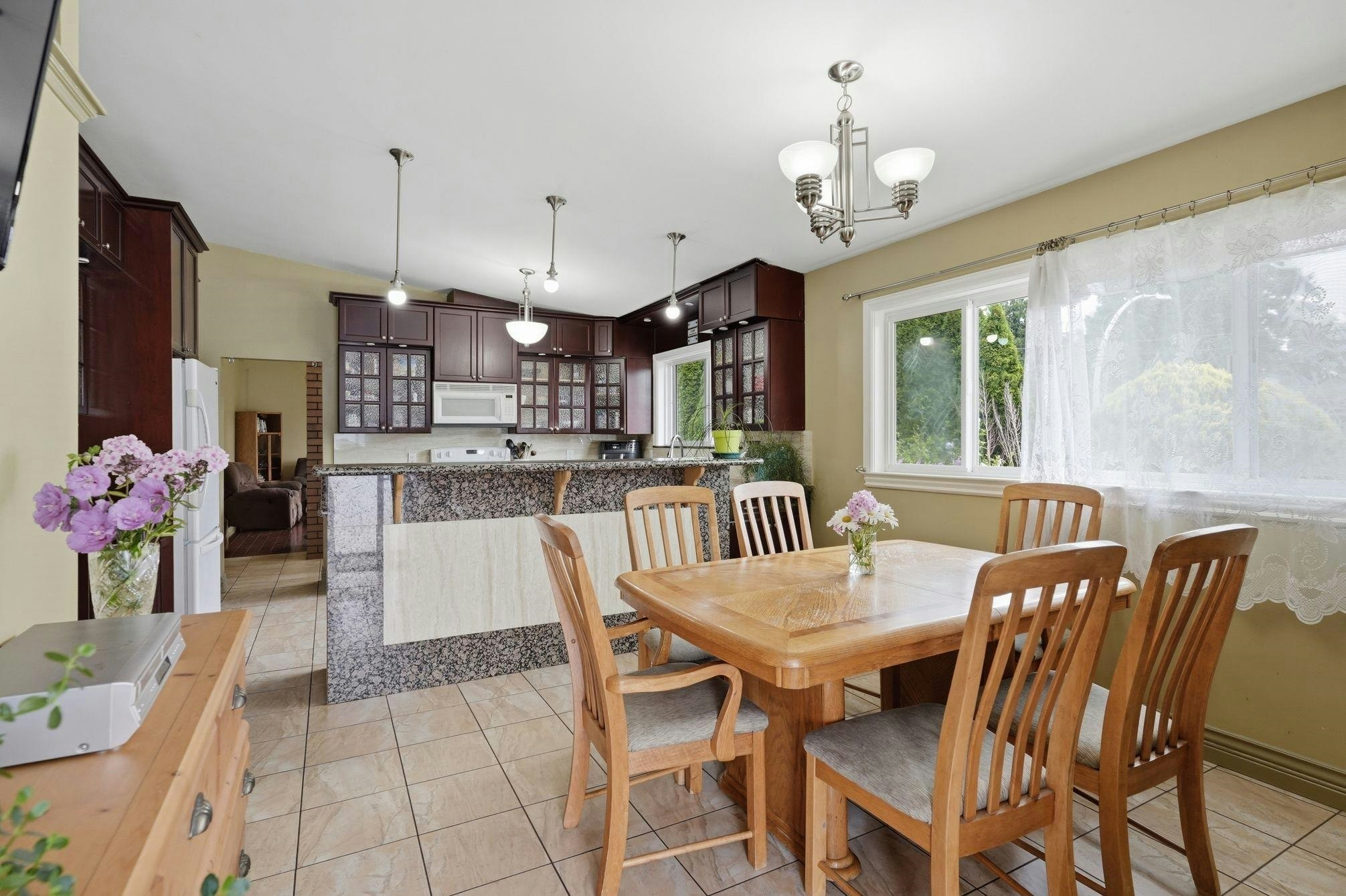 34017 Marshall Road, Abbotsford, BC, V2S 1L8 - 9