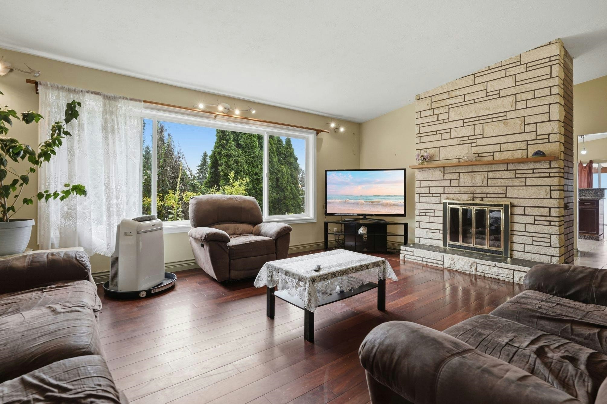 34017 Marshall Road, Abbotsford, BC, V2S 1L8 - 12