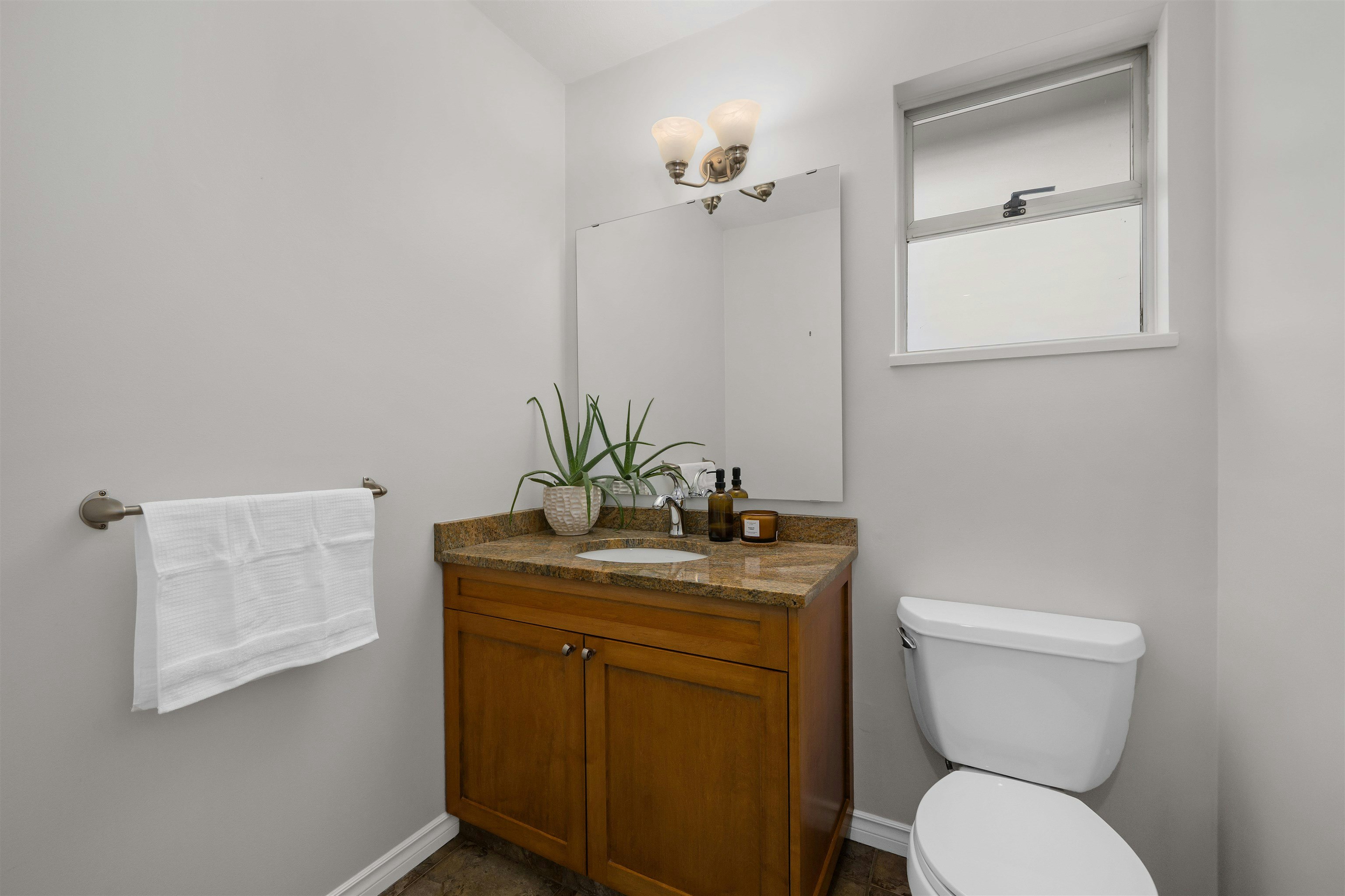1479 Percy Court, North Vancouver, BC, V7G 2P4 - 26