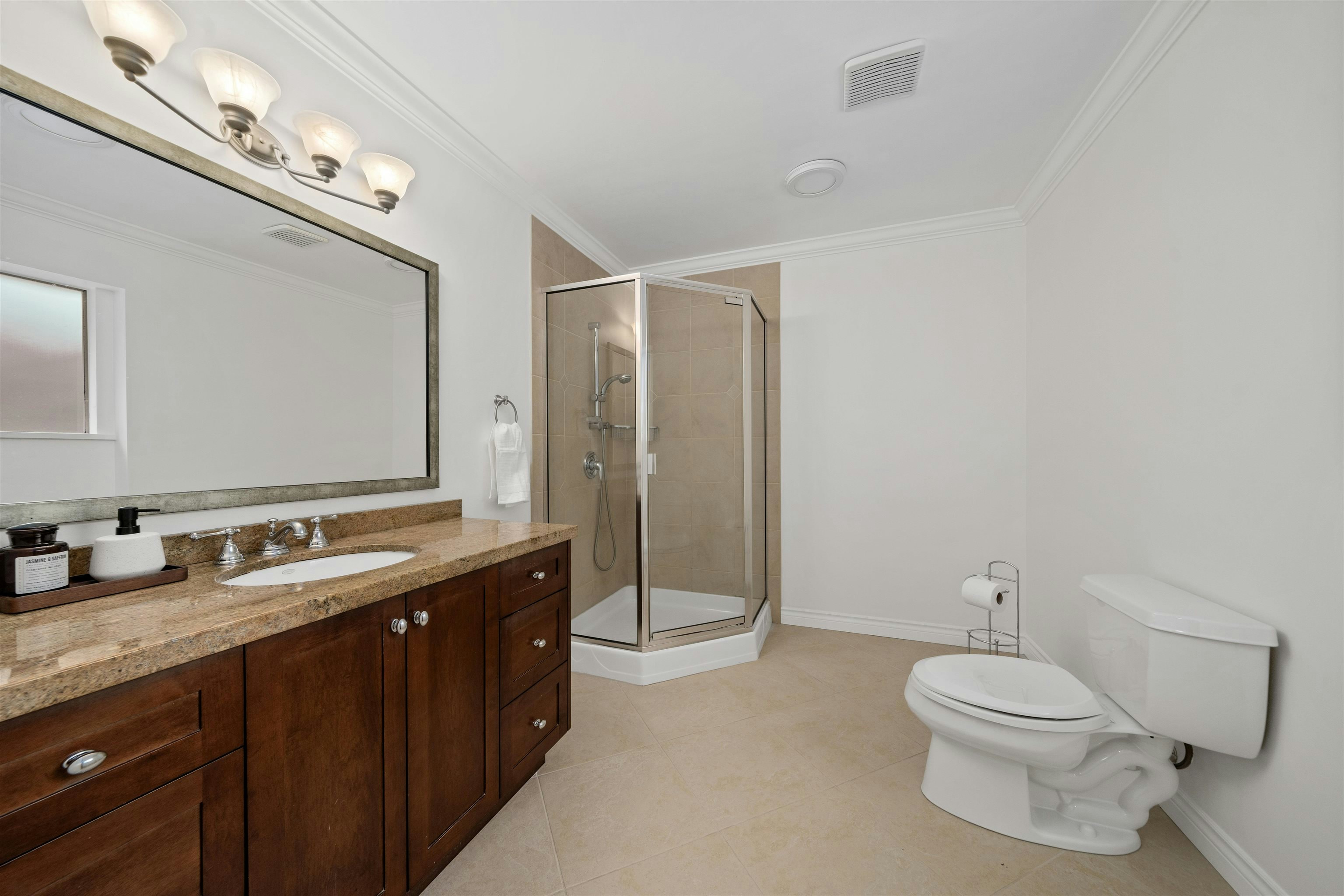 1479 Percy Court, North Vancouver, BC, V7G 2P4 - 25