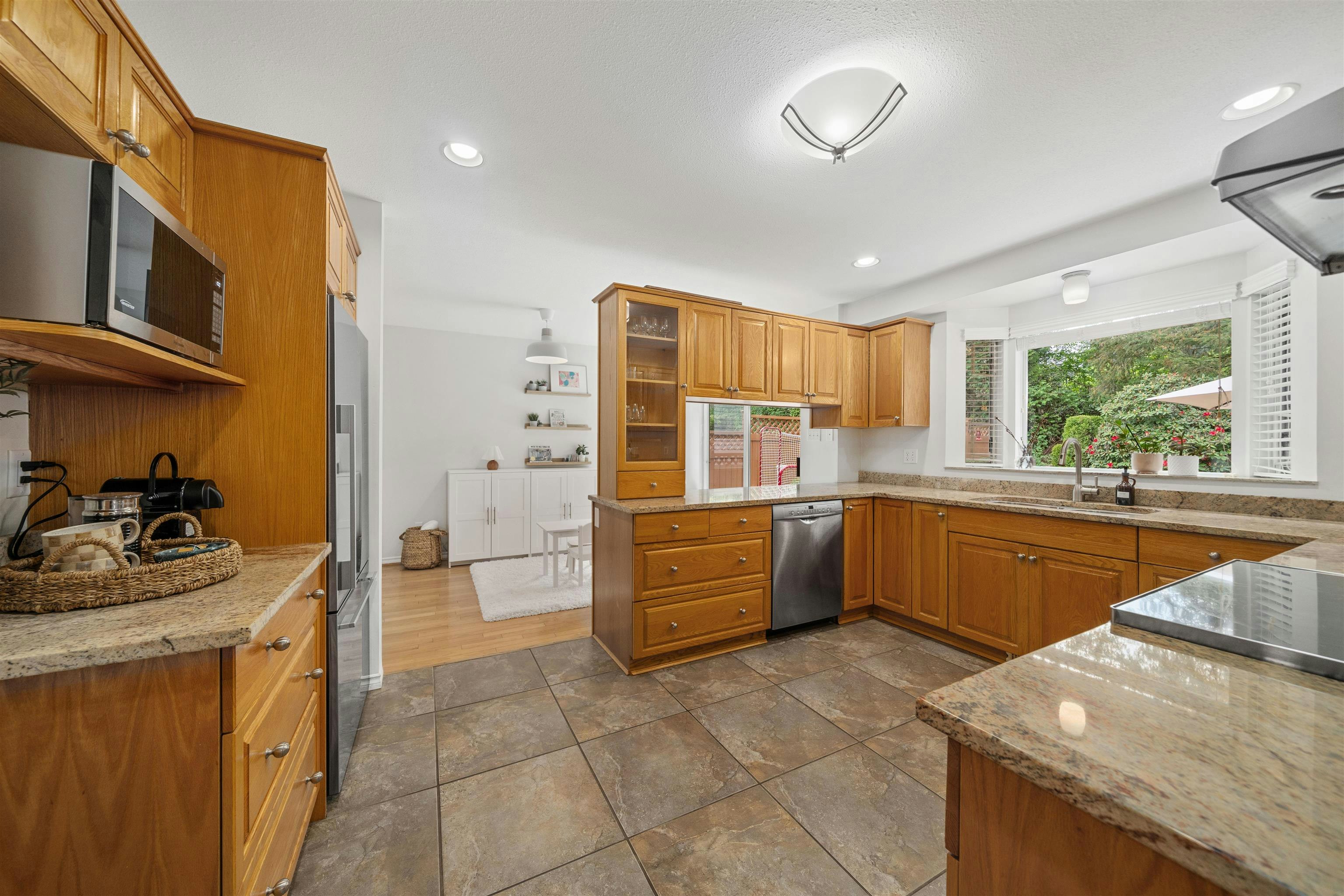 1479 Percy Court, North Vancouver, BC, V7G 2P4 - 6