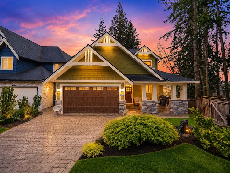 15777 Wills Brook Way, Surrey, BC, V3Z 0N8