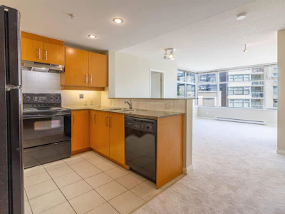 303-9298 University Crescent - 2