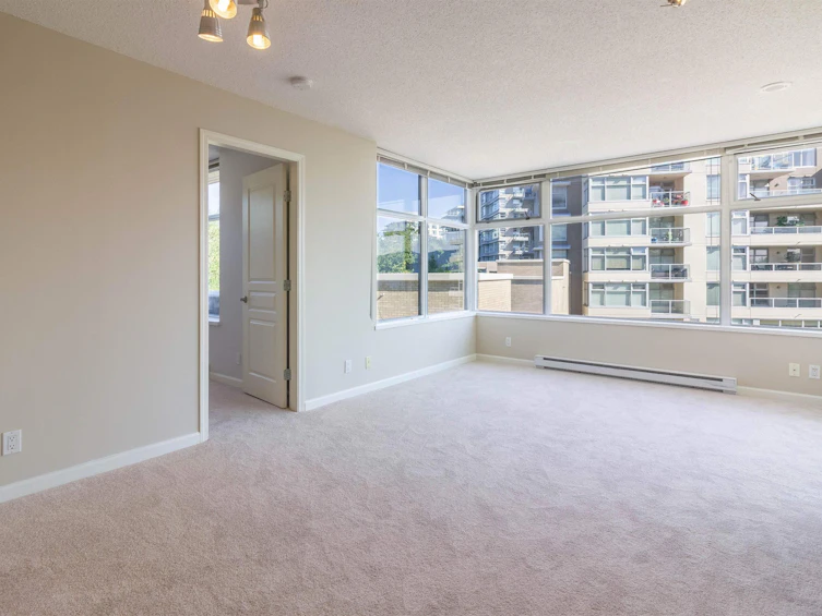 303-9298 University Crescent, Burnaby, BC, V5A 4X8 - 3