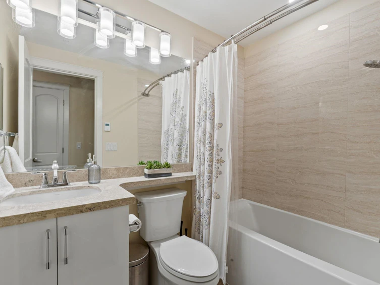 208-20376 86 Avenue, Langley, BC, V2Y 3P8 - 20