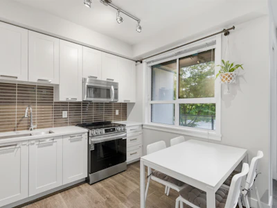 206-15388 105 Avenue - 4