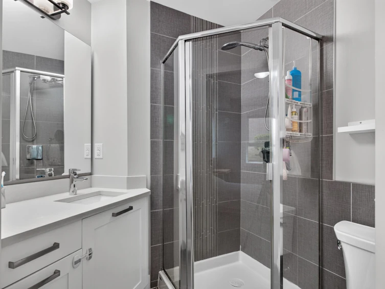 206-15388 105 Avenue, Surrey, BC, V3R 0C4 - 24