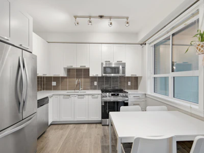 206-15388 105 Avenue - 5