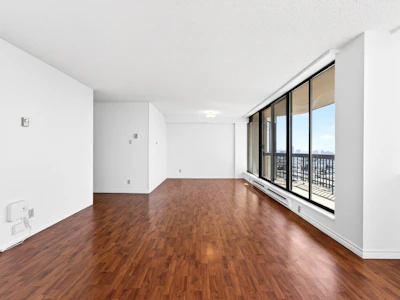 2105-6540 Burlington Avenue - 4