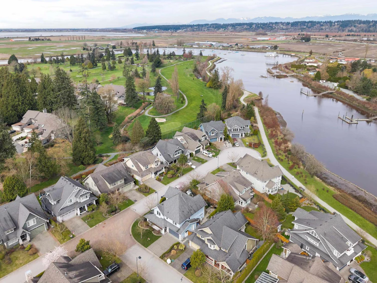 3711 142nd Street, Surrey, BC, V4P 0C2 - 2