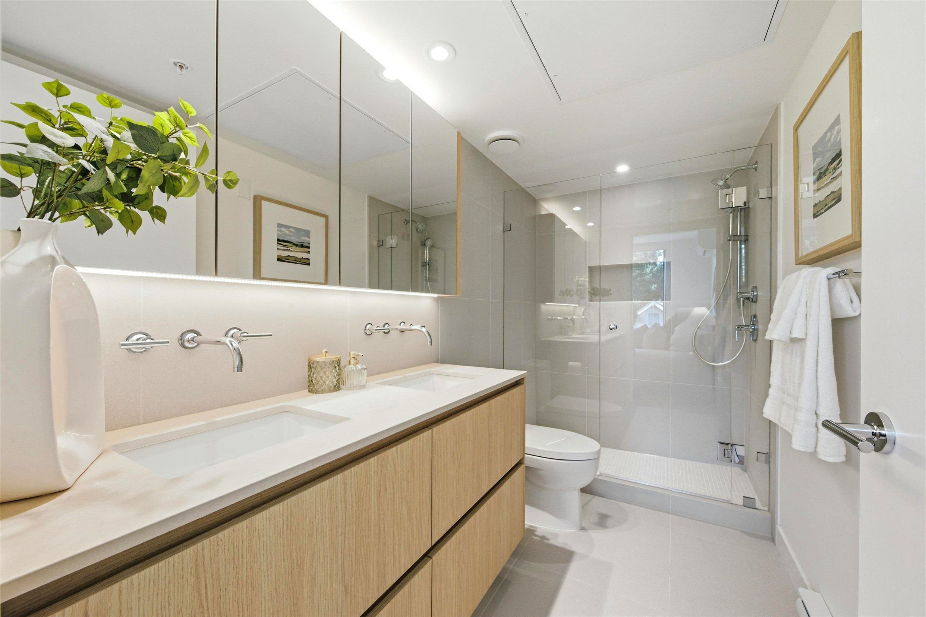 2408 E 12th Avenue, Vancouver, BC, V5N 0E3 - 20