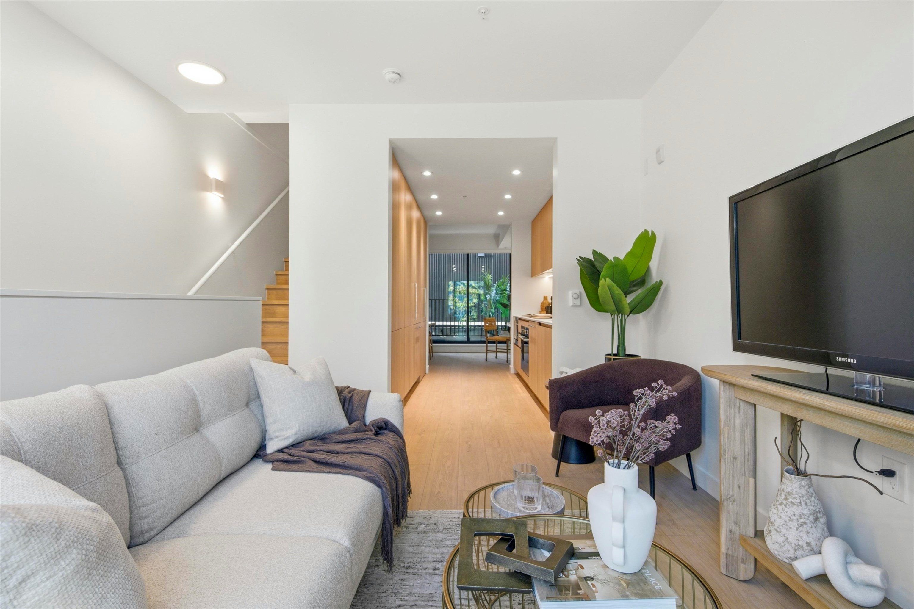 2408 E 12th Avenue, Vancouver, BC, V5N 0E3 - 5