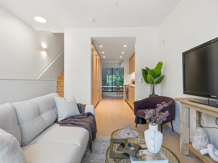 2408 E 12th Avenue, Vancouver, BC, V5N 0E3 - 5