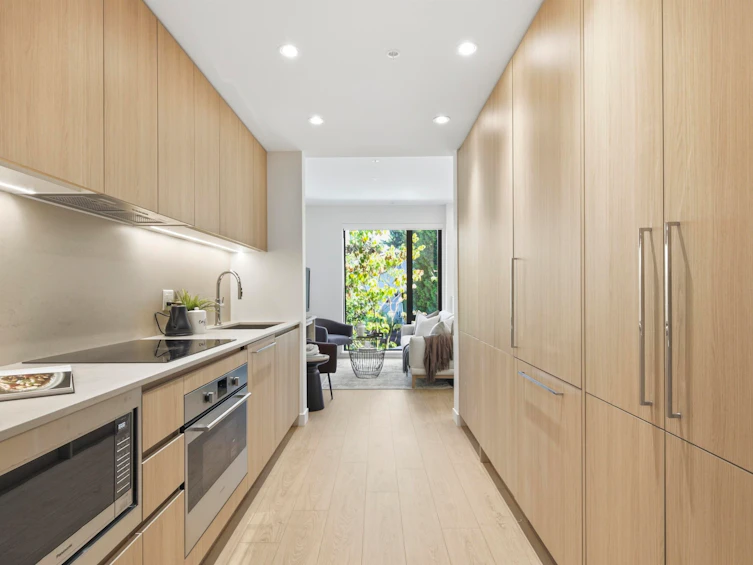 2408 E 12th Avenue, Vancouver, BC, V5N 0E3 - 8