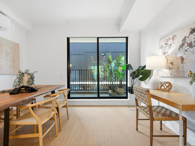 2408 E 12th Avenue, Vancouver, BC, V5N 0E3 - 12