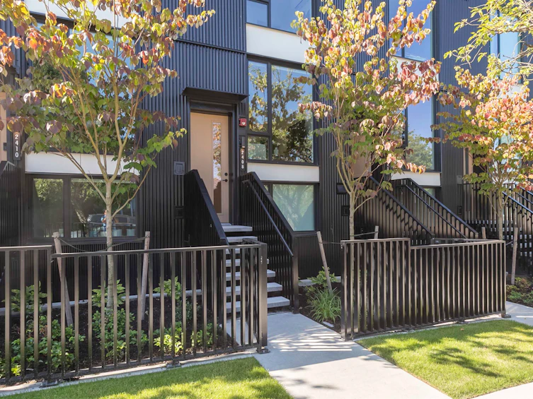 2408 E 12th Avenue, Vancouver, BC, V5N 0E3 - 3