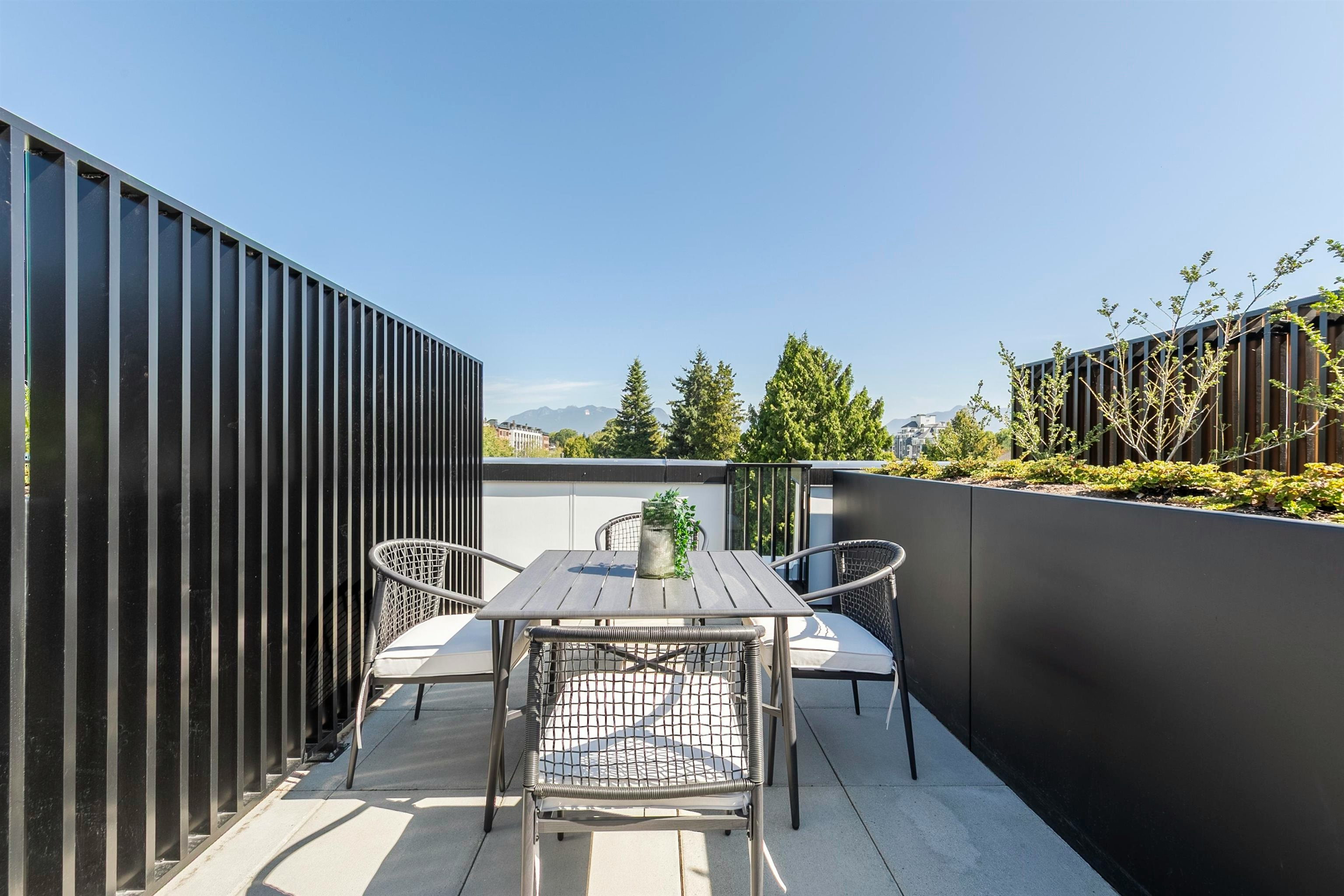 2408 E 12th Avenue, Vancouver, BC, V5N 0E3 - 14