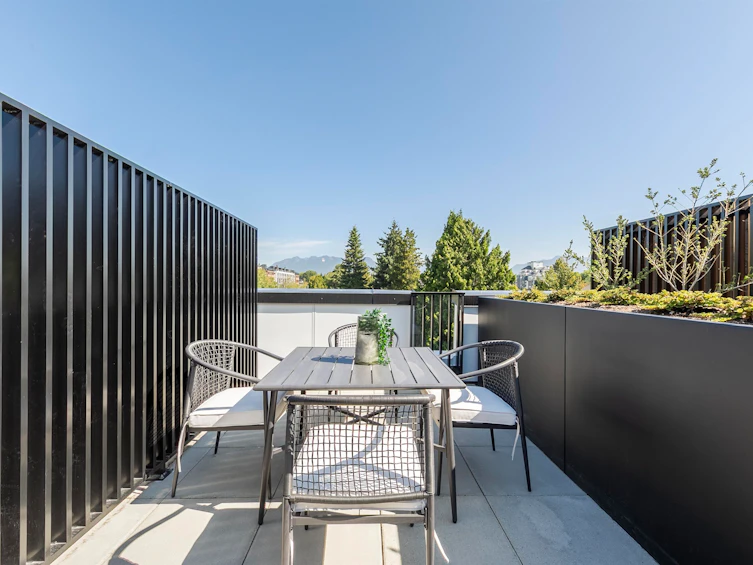 2408 E 12th Avenue, Vancouver, BC, V5N 0E3 - 14