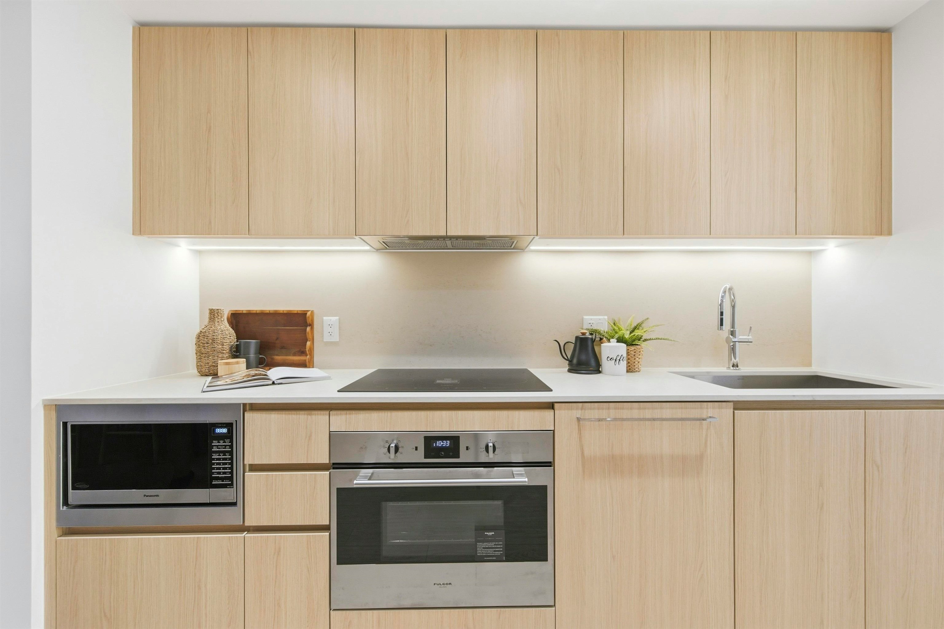 2408 E 12th Avenue, Vancouver, BC, V5N 0E3 - 10