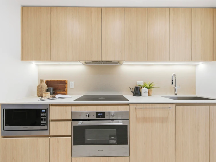 2408 E 12th Avenue, Vancouver, BC, V5N 0E3 - 10