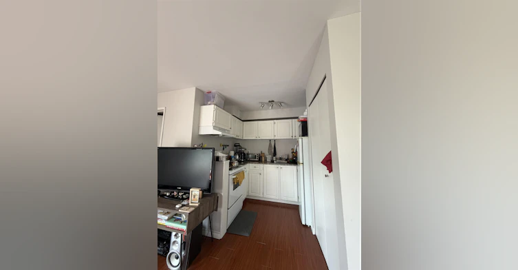 302-2365 W 5th Avenue, Vancouver, BC, V6K 1S6 - 5