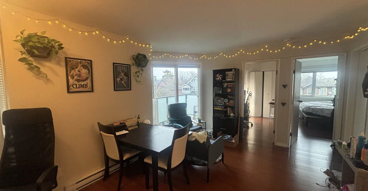 302-2365 W 5th Avenue, Vancouver, BC, V6K 1S6