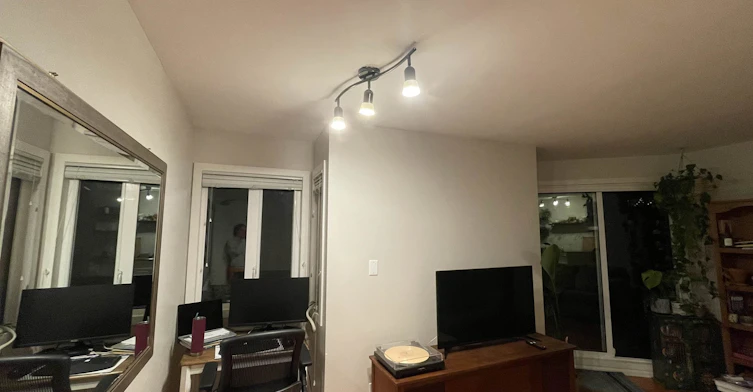202-2365 W 5th Avenue, Vancouver, BC, V6K 1S6 - 2