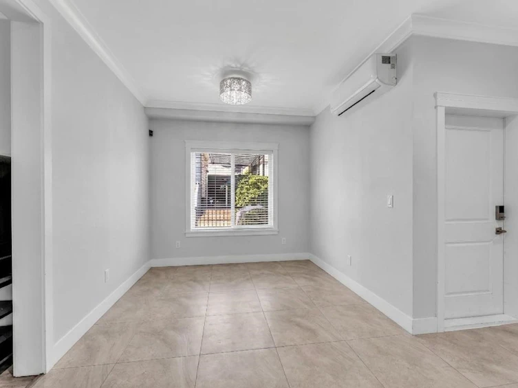 907 Harris Avenue, Coquitlam, BC, V3K 1S2 - 9