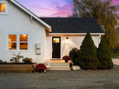 4990 Boundary Road - 4