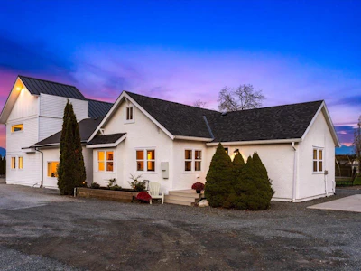 4990 Boundary Road - 2