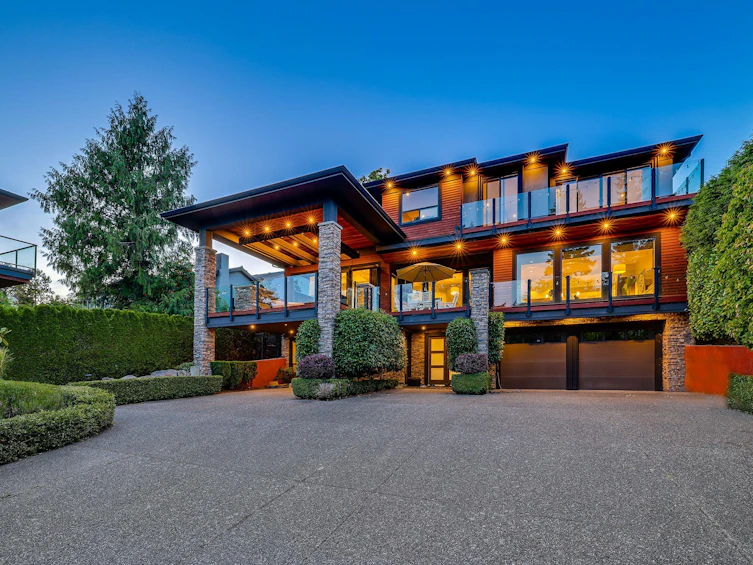 13307 Marine Drive, Surrey, BC, V4A 1E8 - 2