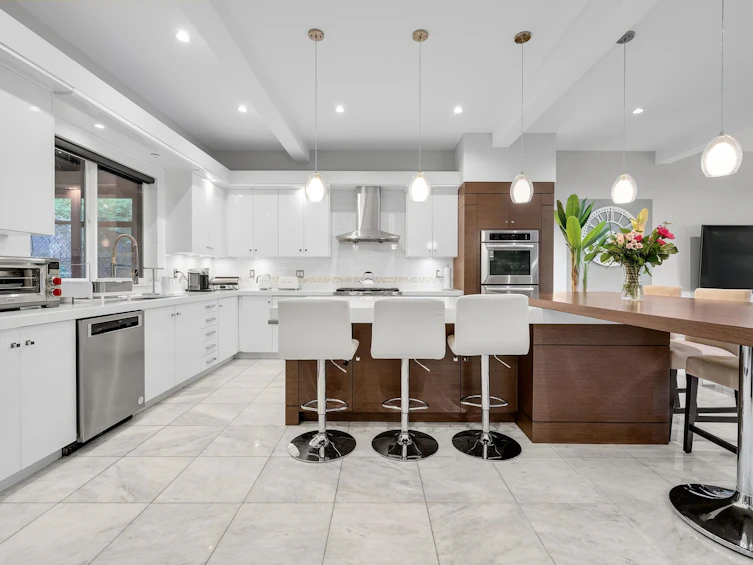 13307 Marine Drive, Surrey, BC, V4A 1E8 - 11