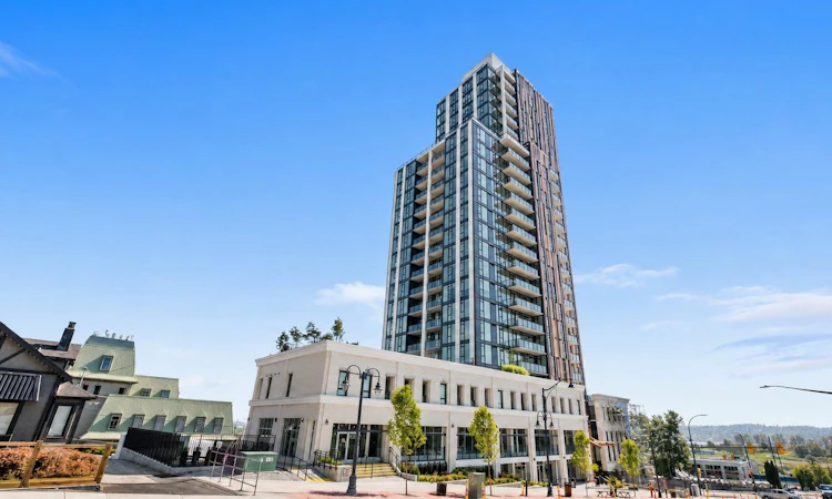 1306-901 Lougheed Highway