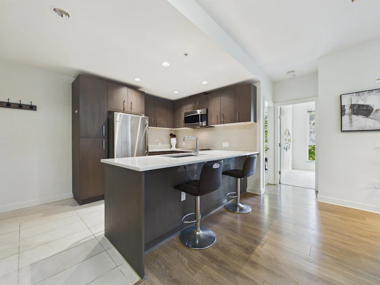213-5983 Gray Avenue, Vancouver, BC, V6S 0G8 - 5