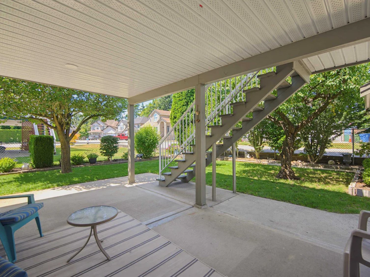 30719 Crestview Avenue, Abbotsford, BC, V2T 6R6 - 30