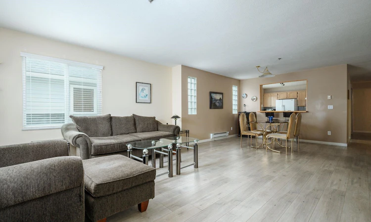 205-4988 47a Avenue