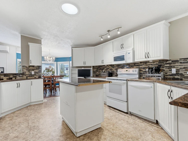 11-44565 Monte Vista Drive, Chilliwack, BC, V2R 5Y4 - 6