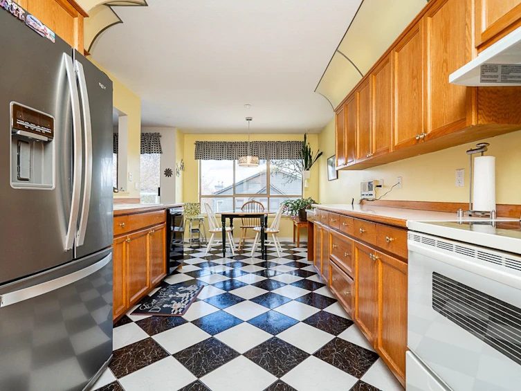 55-323 Governors Court, New Westminster, BC, V3L 5S6 - 8