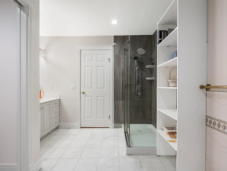 2768 Southcrest Drive, Burnaby, BC, V5A 4V4 - 12