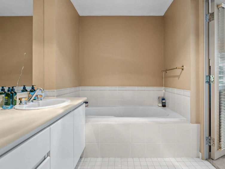 2302-1000 Beach Avenue, Vancouver, BC, V6E 4M2 - 26