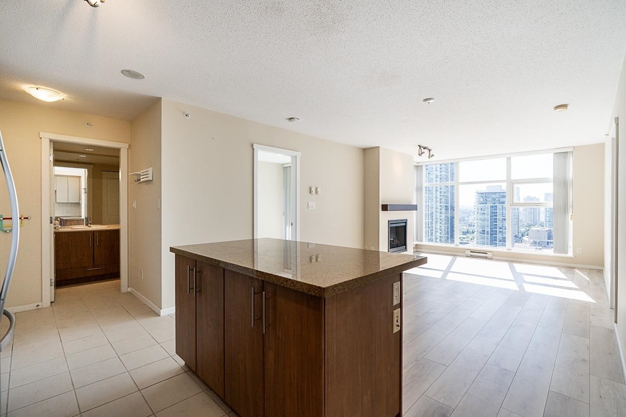 2708-2289 Yukon Crescent, Burnaby, BC, V5C 0B2 - 7